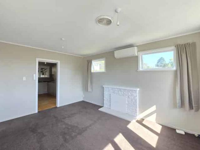 House for rent in Penrose, Oroua County