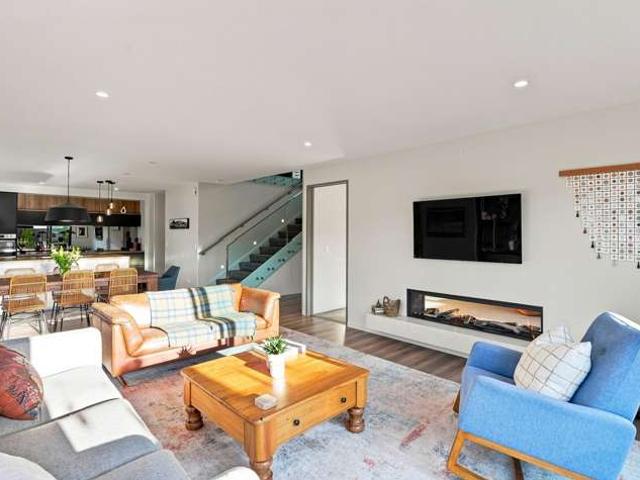 House for sale in Chaslands, Canterbury