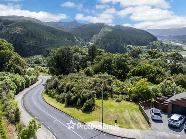 Land for sale in Pauatahanui, Wellington