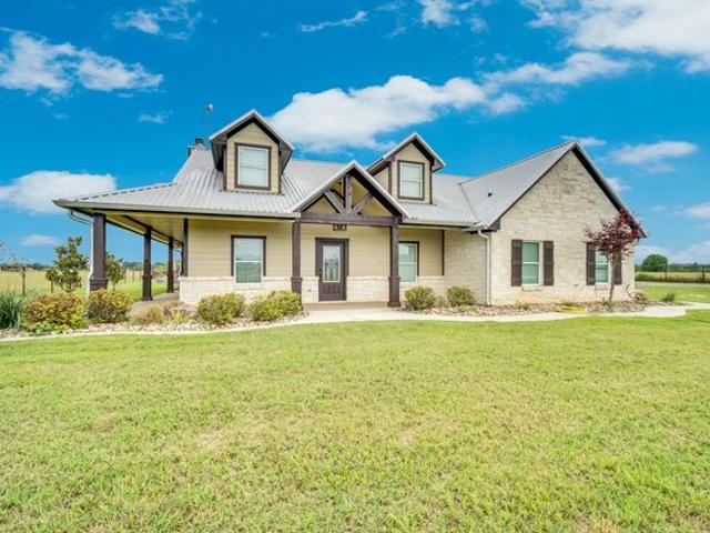 House for sale in Ellis, Texas