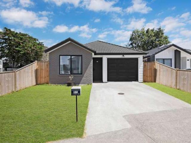 House for sale in Awhitu