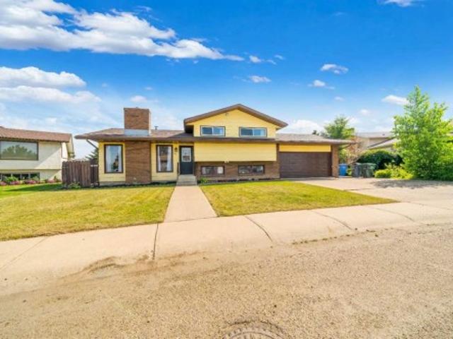 House for sale in Medicine Hat, Alberta