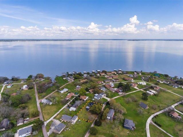 House for sale in Oakhurst, Texas