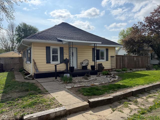 House for sale in Rosedale, Indiana