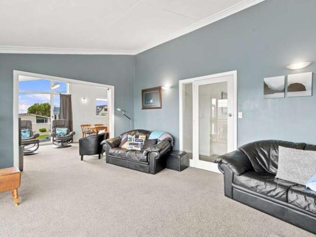 House for sale in Otakou
