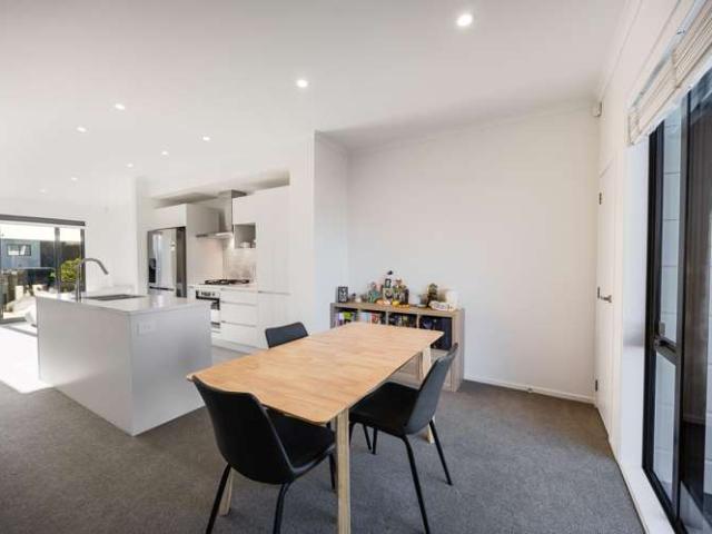 House for sale in Paremoremo