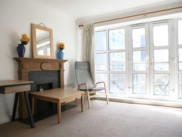 Apartment to rent in Bluebell, North Tipperary