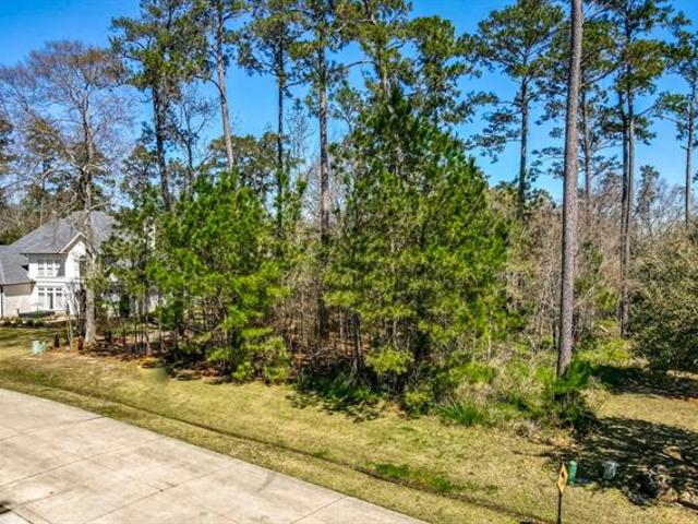Land for sale in Mandeville, Louisiana