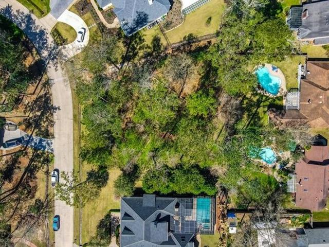 Land for sale in Mandeville, Louisiana