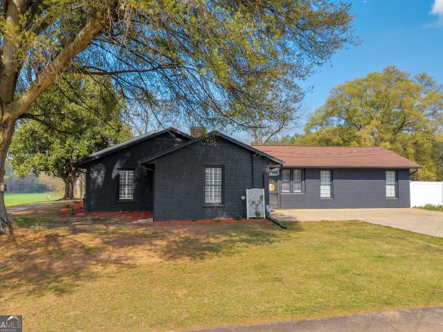 House for sale in Carnesville, Georgia