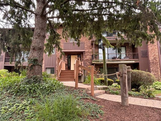Condo for sale in Westmont, Illinois