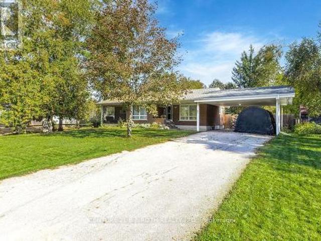 House for sale in Oro-Medonte, Central Ontario