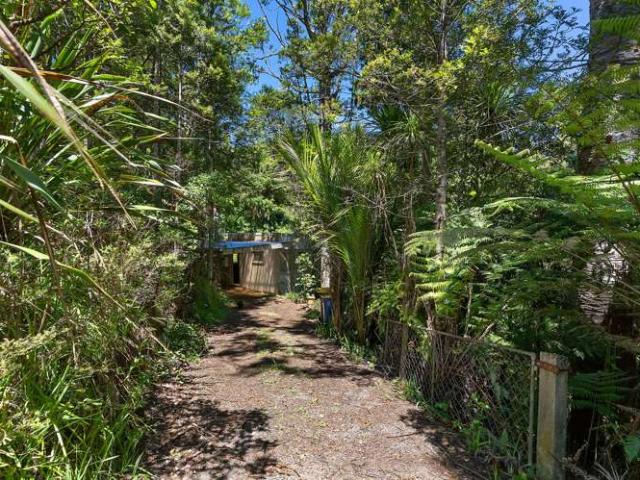 House for sale in Huia