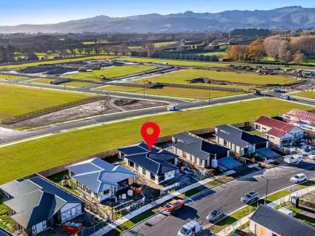 House for sale in Lincoln, Canterbury