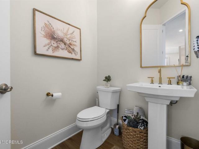 House for sale in Lincroft