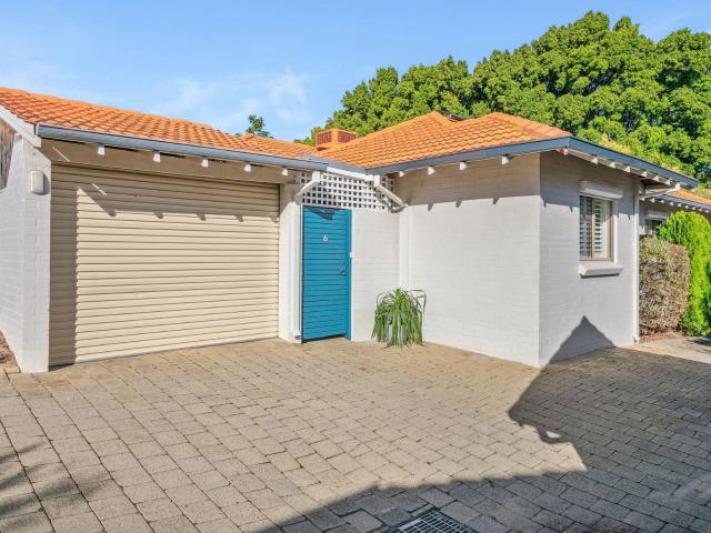 Villa for sale in Claremont