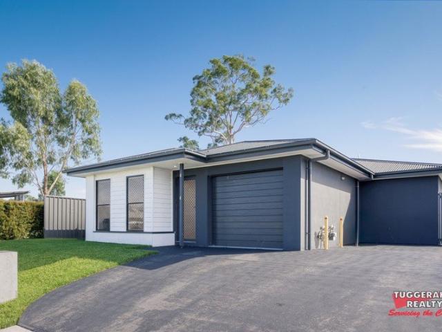 Duplex for rent in Hamlyn Terrace, New South Wales