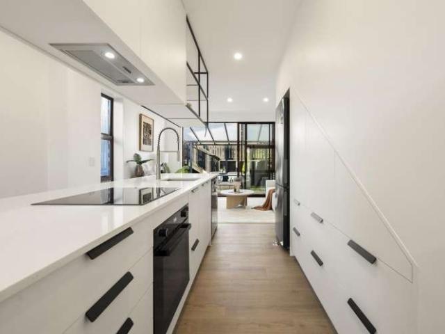 Townhouse for sale in Mount Roskill