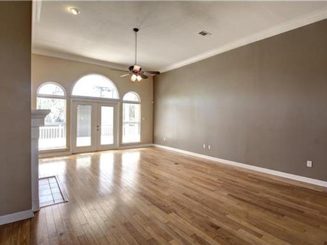 House for sale in Ocean Springs, Mississippi