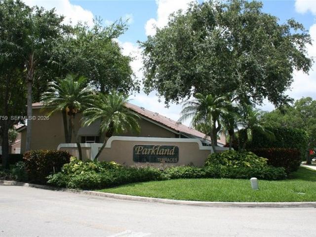 Townhouse for sale in Parkland, Florida