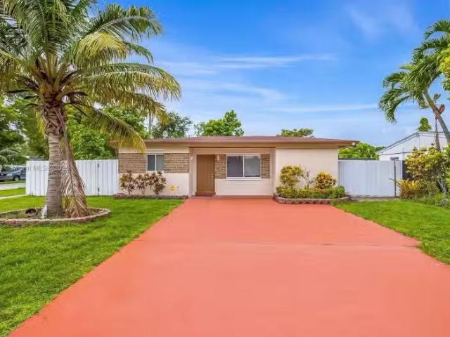 House for sale in Hollywood