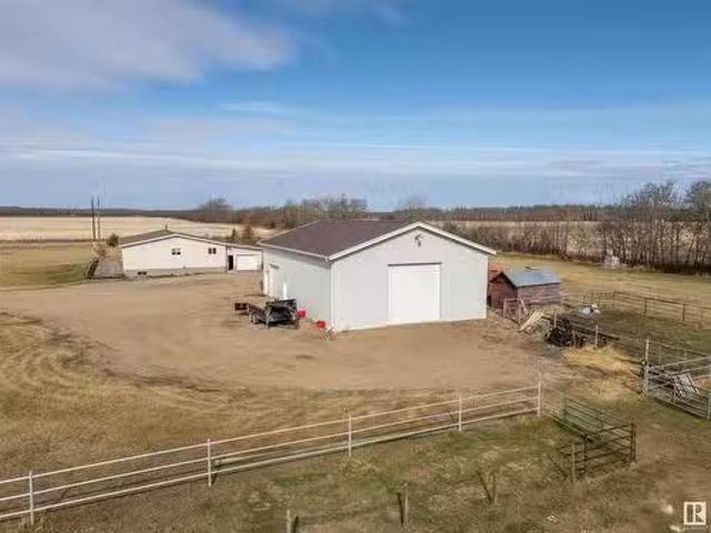 House for sale in Alberta