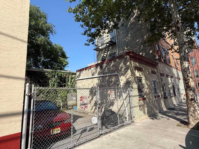 House for sale in Hudson, New Jersey