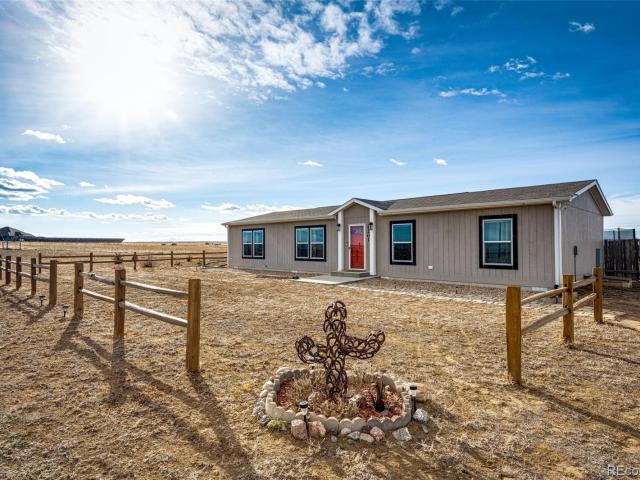 House for sale in Bennett