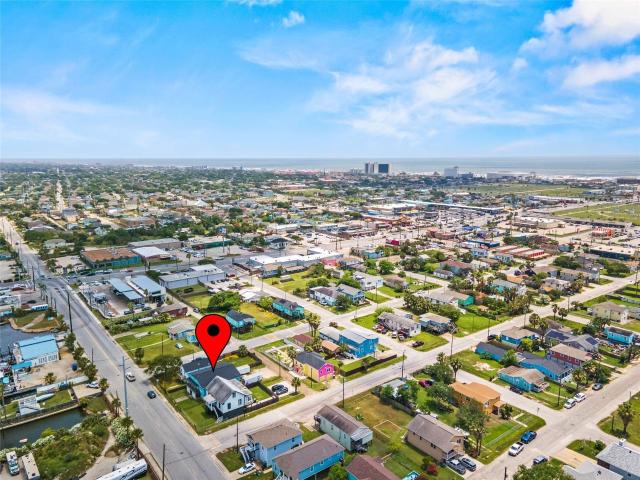 Duplex for rent in Galveston, Texas
