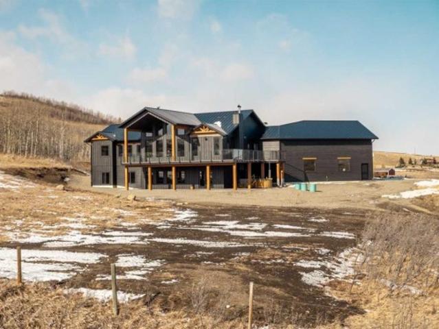 House for sale in Alberta