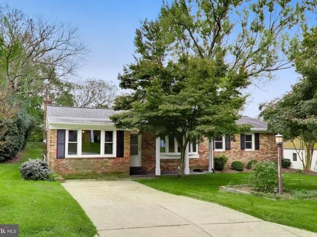 House for sale in Brooke Jane Manor, Clinton