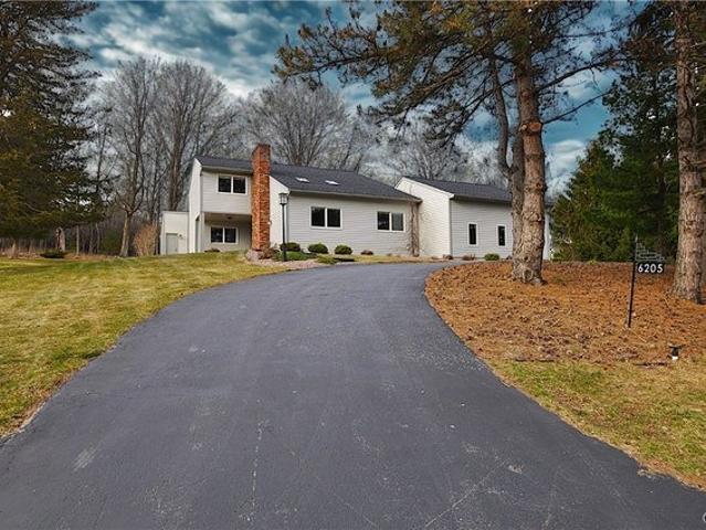 House for sale in Jamesville, New York