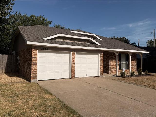 House for sale in Arlington, Tarrant County