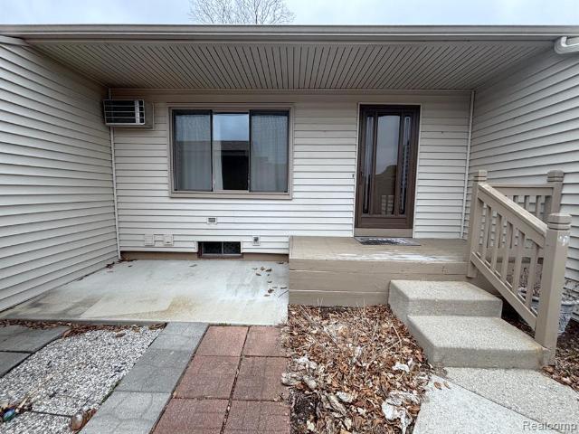 Condo for sale in South Lyon, Michigan