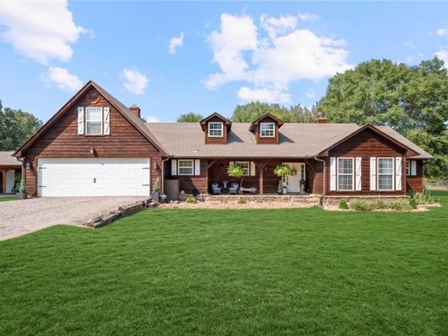 House for sale in Ark