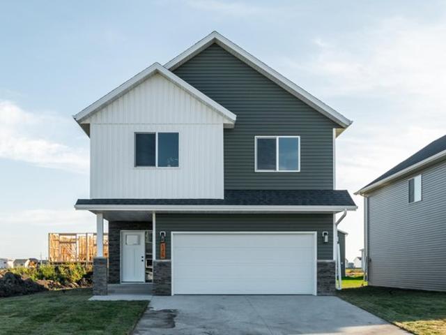 House for sale in Horace, North Dakota