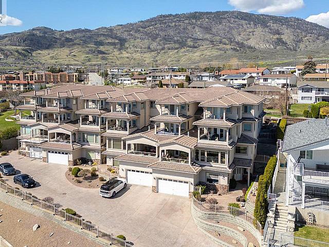Condo for sale in British Columbia