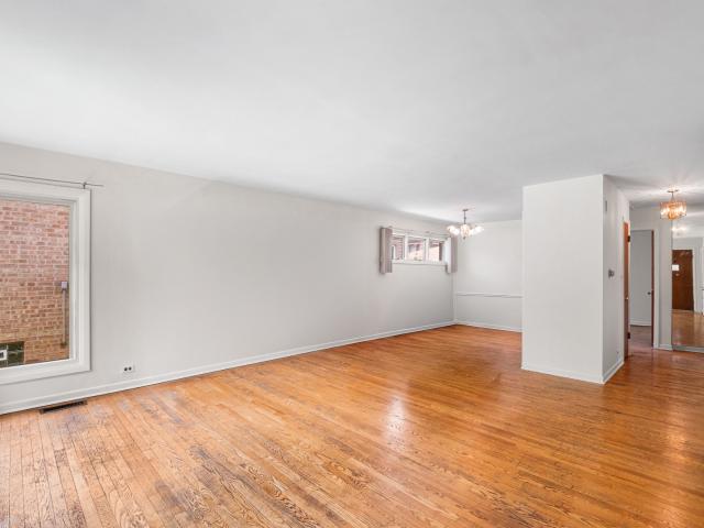House for sale in Chicago Park, Illinois