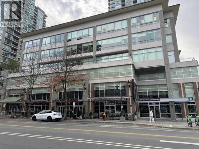 Commercial for rent in Coquitlam, British Columbia
