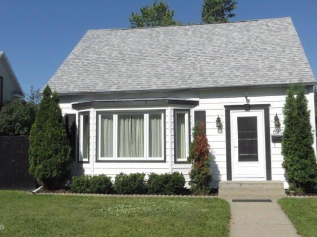 House for sale in Jamestown, North Dakota