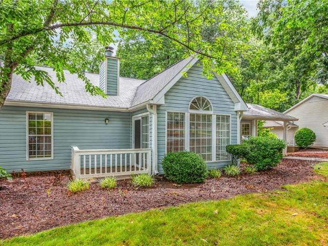 Condo for sale in Pfafftown, North Carolina