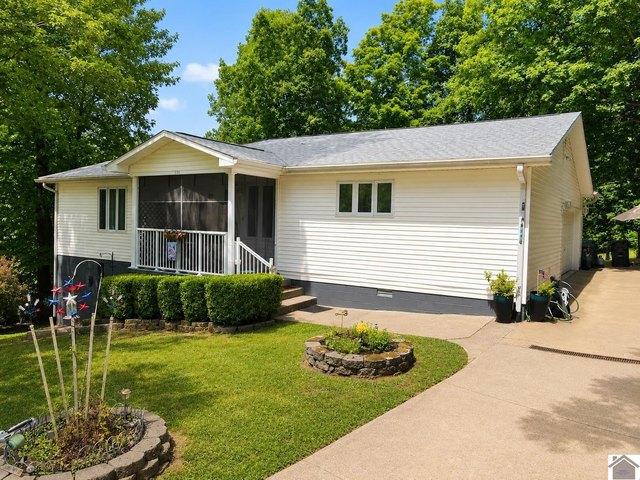 House for sale in Kuttawa, Kentucky