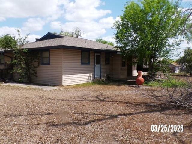 House for sale in Karnes City, Texas
