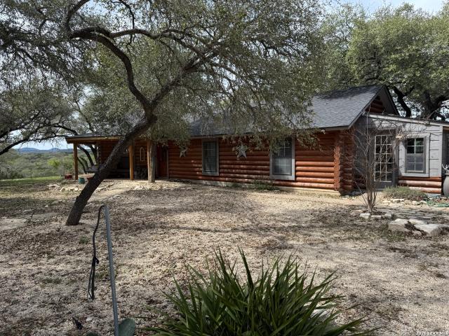 House for sale in Pipe Creek, Texas