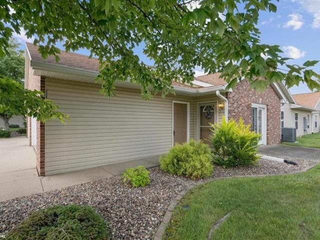 Condo for sale in West Burlington, Iowa