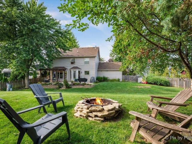 House for sale in North Aurora, Illinois
