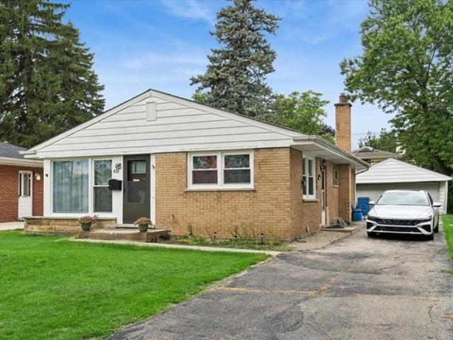 House for sale in Mount Prospect, Illinois