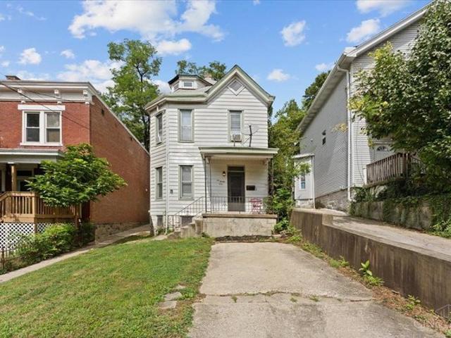 House for sale in Roselawn, Ohio