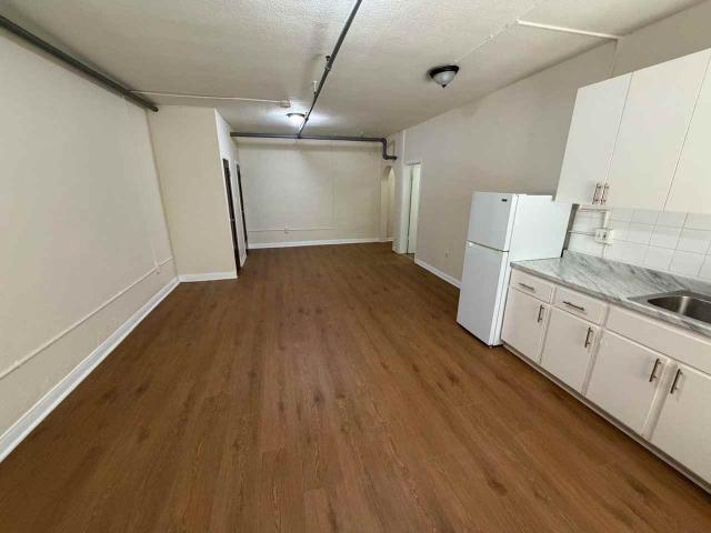 Apartment for rent in Canoga Park, California