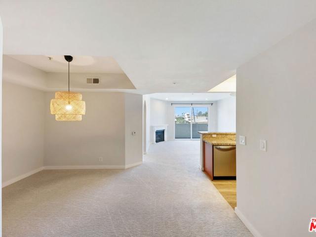 Condo for sale in Canoga Park, California